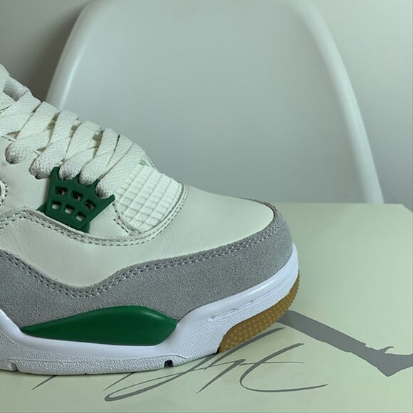 Air Jordan 4 Retro Mid Pine Green - Picture 5 of 7